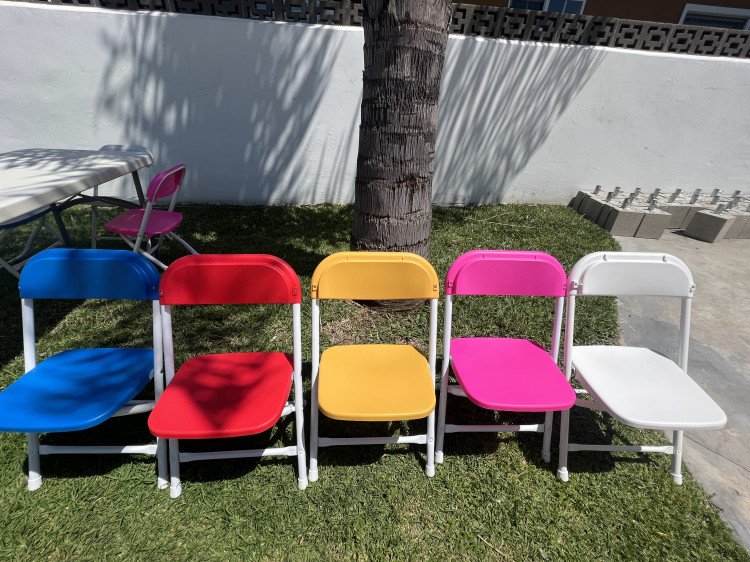 Kids color chairs